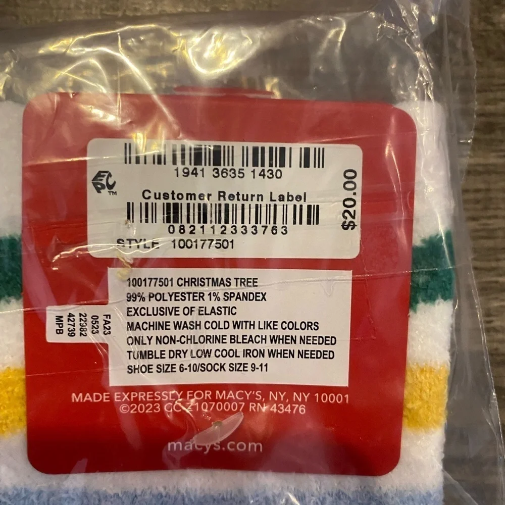 NEW - CHARTER CLUB Women's 2-Pack Holiday Fuzzy Butter Socks